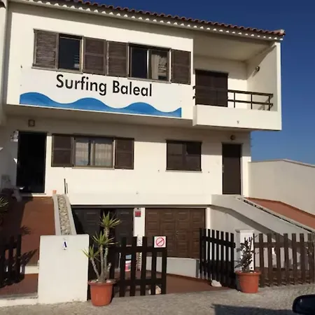 Beach House Surfing Peniche Holiday home *